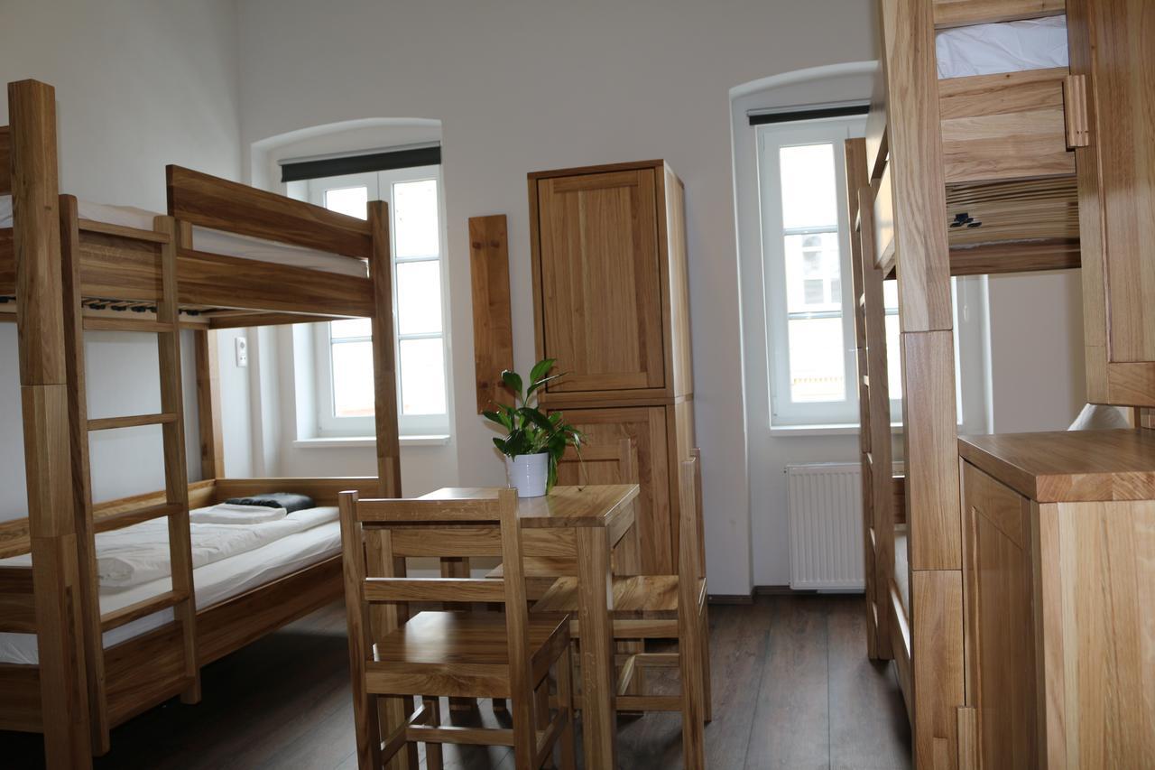 Hotel Sinos Klagenfurt am Woerthersee Kültér fotó